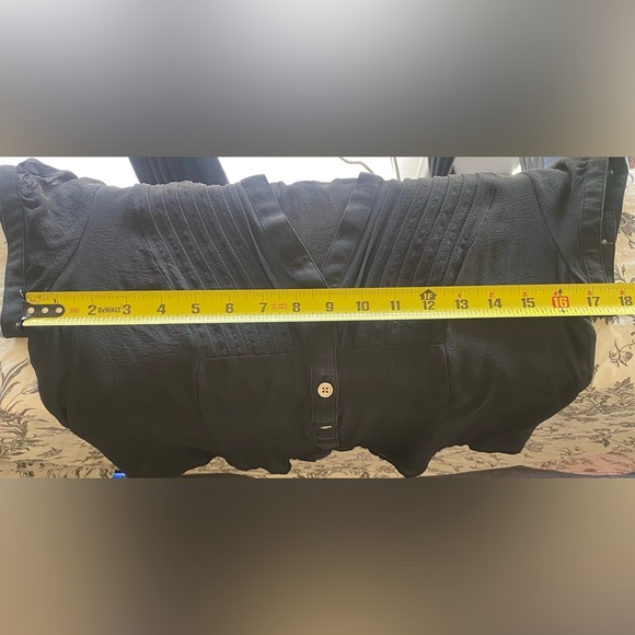 100% Silk Sheer EXPRESS button-up - Picture 8 of 10